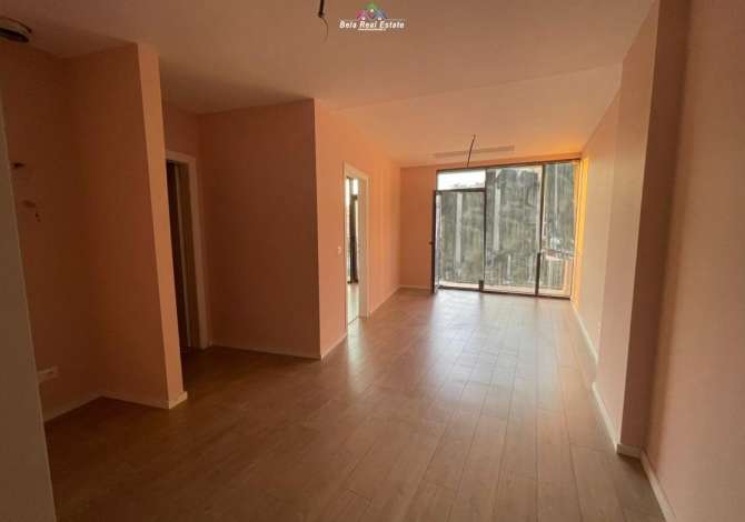 Zyre me qera tek Liqeni i Tiranes (ID BZ2376) Tirane.