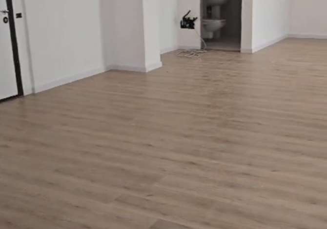 Ambient biznesi me qera 3+1 ne Tirane - 1,500 Euro