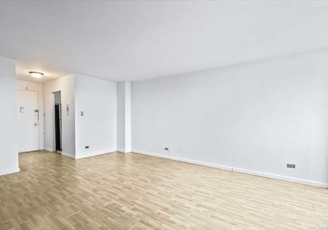 Business Property in Sale 3+1 in Tirana - 80,000 Euro