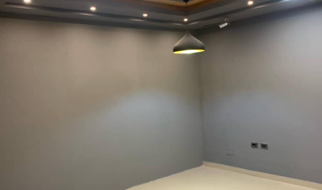 Dyqan Ne Shitje tek Pallati me Shigjeta (ID BD1145)