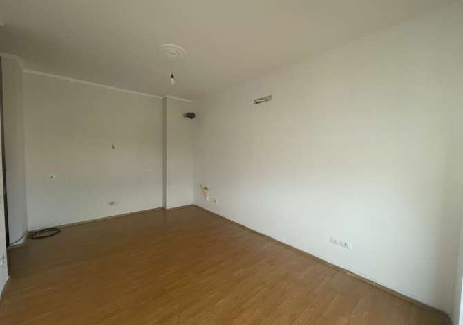 Business Property for Rent 3+1 in Tirana - 500 Euro