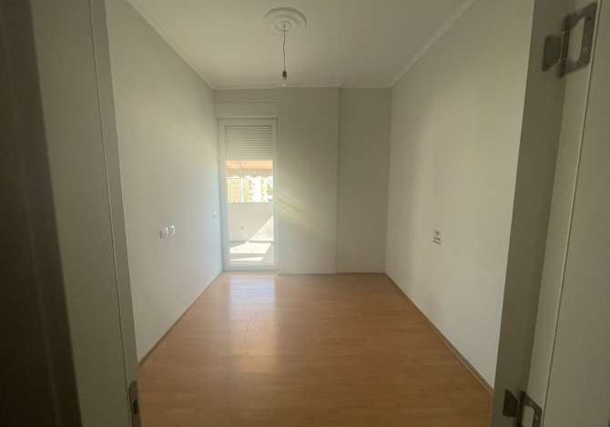 Business Property for Rent 3+1 in Tirana - 500 Euro