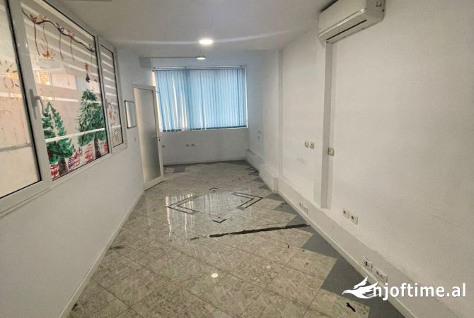 Business Property for Rent 3+1 in Tirana - 4,000 Euro