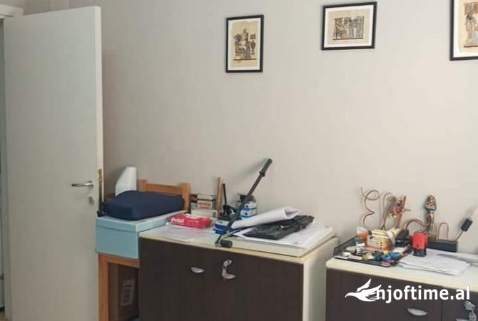 Business Property for Rent 3+1 in Tirana - 1,400 Euro