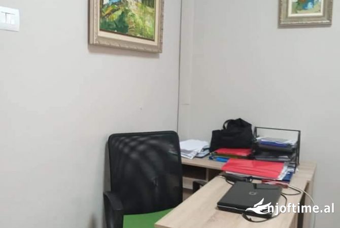 Zyre Me Qera Ne Bllok (ID BZ2409) Tirane