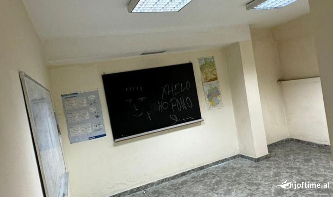 Ambjent Biznesi/Dyqan Me Qera ne Selite (ID BD21594)