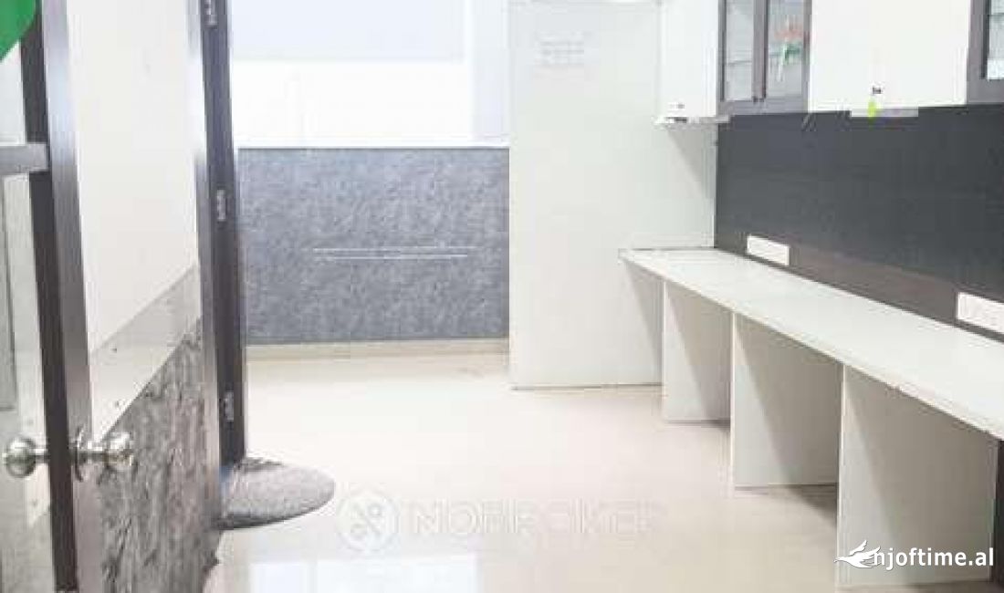 Dyqan me qera tek  Rruga Bardhyl (ID BD21598) Tirane