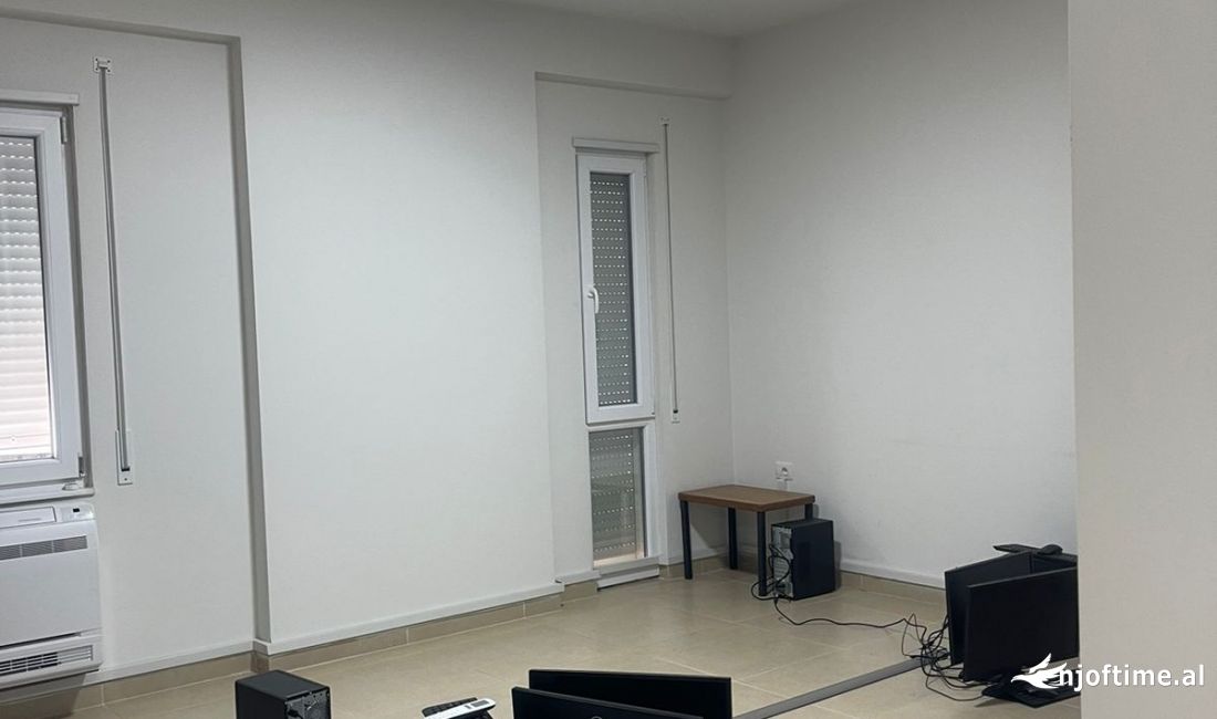 Zyre me qera tek Rruga e Kosovareve (ID BZ2426) Tirane​