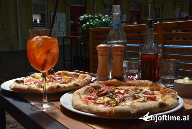 Ambiente Commerciale in Affitto 2+1 a Tirana - 450 Euro