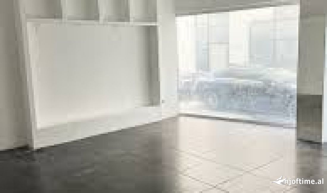 Dyqan ne Shitje Tek Komuna Parisit (ID BD1146) Tirane