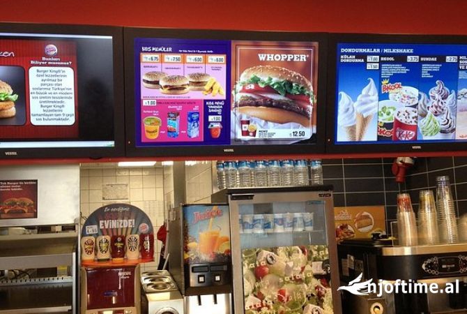 Ambiente Commerciale in Affitto 1+1 a Tirana - 270 Euro