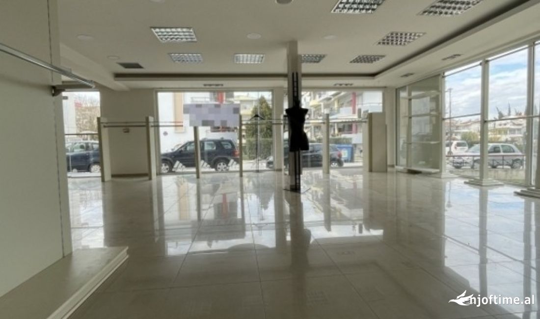 Dyqan Me Qera Ne Xhamllik (ID BD21603) Tirane