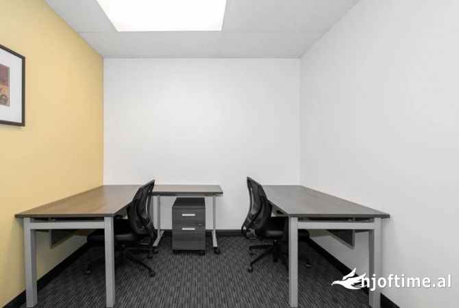 Ambiente Commerciale in Affitto 3+1 a Tirana - 800 Euro