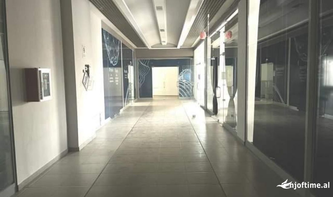 Zyre me qera Tek Varri i Bamit (ID BZ2126) Tirane