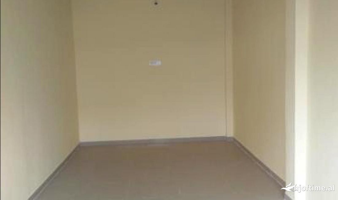 Dyqan Me Qera Tek Ish Ekspozita (ID BD21615) Tirane.