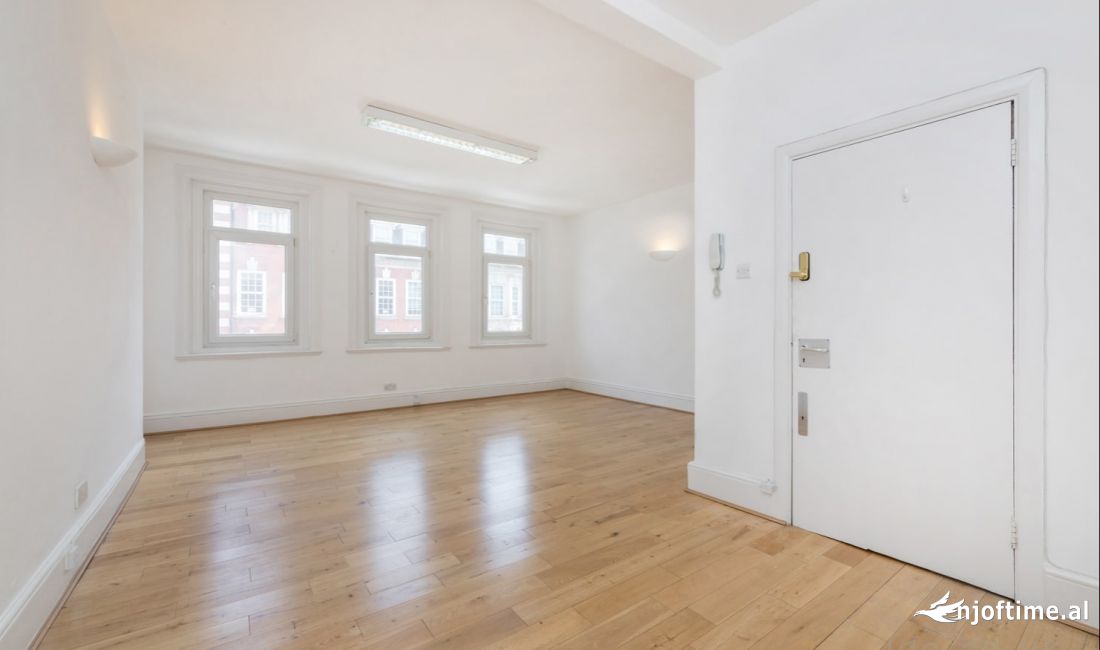 Zyre me Qera 2+1 tek Bulevardi Zogu i Pare (ID BZ2289) Tirane