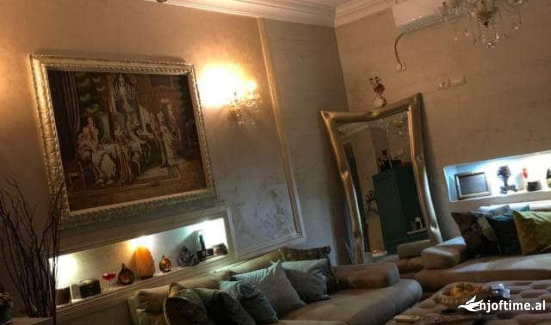 Jepen me qera Zyra prane Ures se Tabakeve (ID BZ2232)