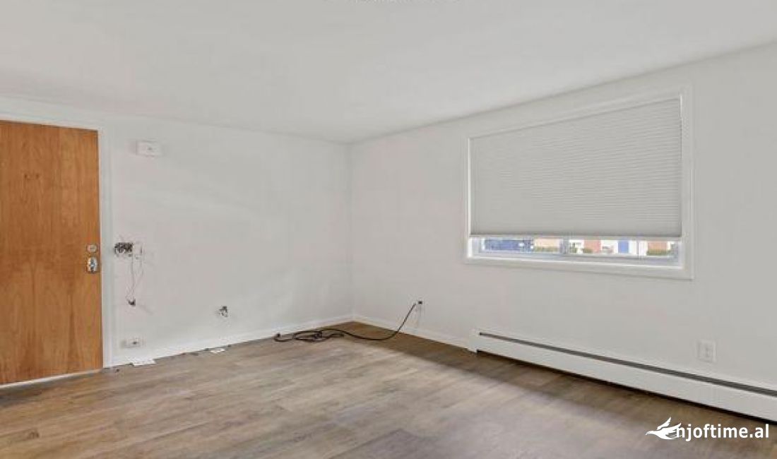 Zyre Me Qera Tek Rruga e Kavajes (ID BZ2299) Tirane