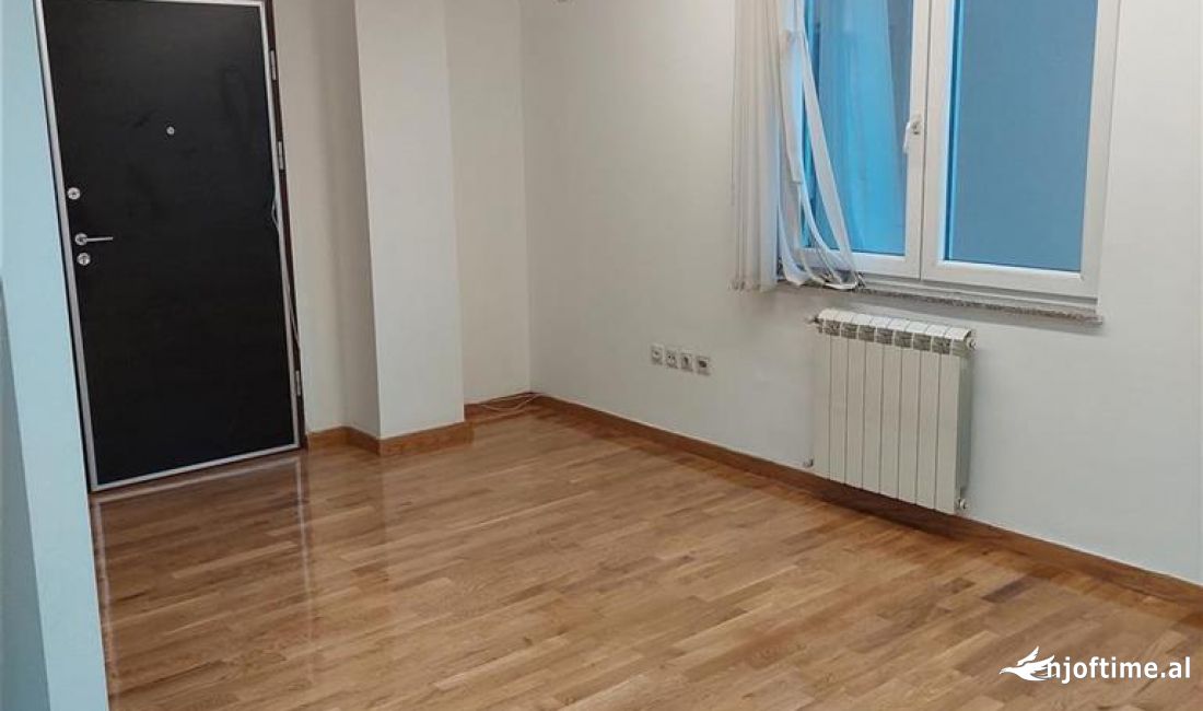 Jepet Me Qera Zyre Tek Kompleksi Panorama (ID BZ2349) Tirane.