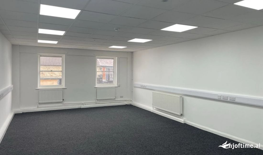 Zyre me qera 2+1 ne Porcelan (ID BZ2398) Tirane