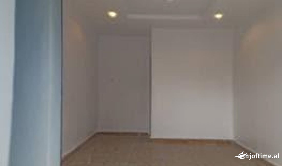 Dyqan Me Qera Ne Astir (ID BD21616)Tirane