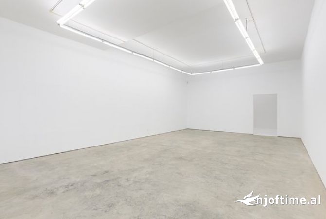 Dyqan Me Qera Tek Bulevardi Bajram Curri (ID BD21586) Tirane.