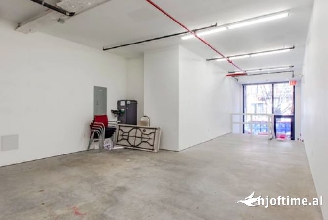 Ambiente Commerciale in Affitto 1+1 a Tirana - 500 Euro