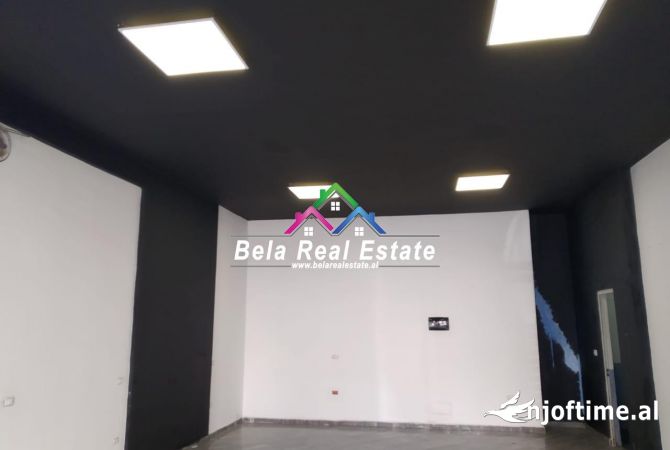 Ambiente Commerciale in Affitto 1+1 a Tirana - 350 Euro