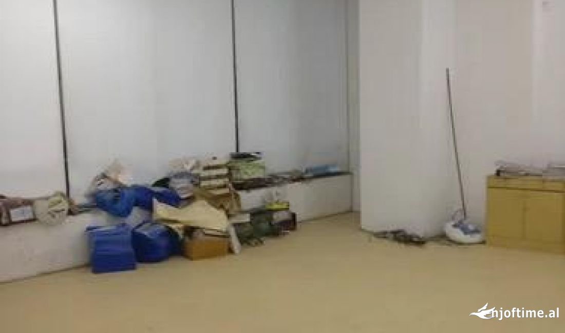 Dyqan me qera prane Maternitetit te Ri (ID BD2030) Tirane​