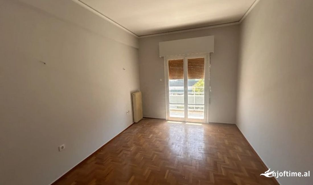 Zyre me qera ne Kinostudio (ID BZ2454) Tirane