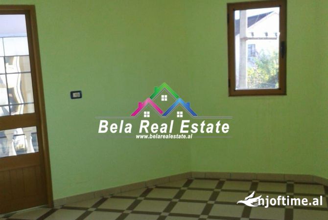 Ambiente Commerciale in Affitto 1+1 a Tirana - 11,500 Euro