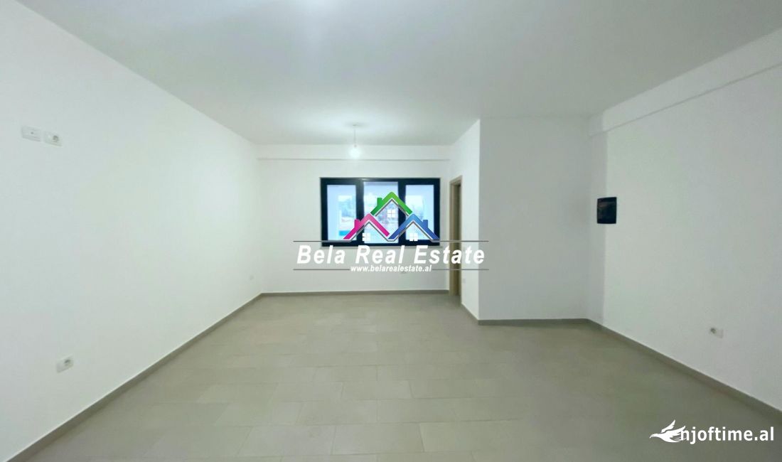 Jepet Me Qera Dyqan Komercial ne kompleksin Green city (ID BD21139) Tirane