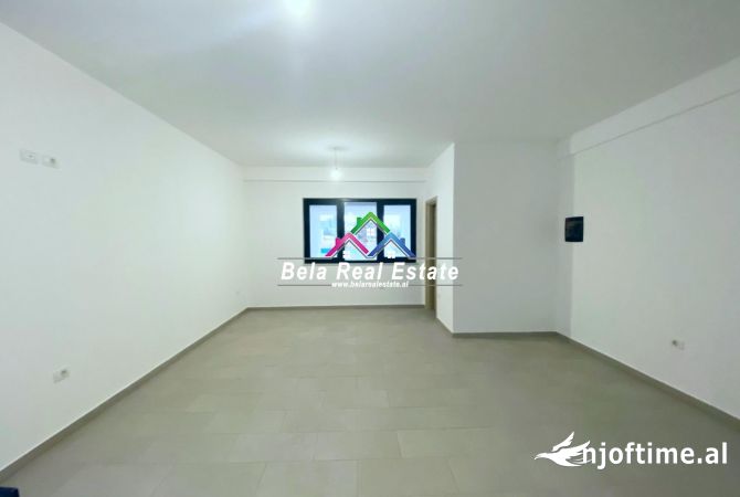 Ambiente Commerciale in Affitto 1+1 a Tirana - 350 Euro