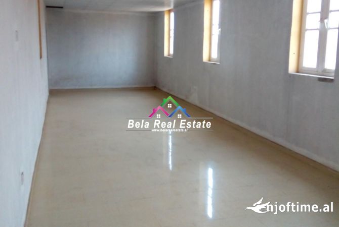 Dyqan me Qera Tek Bulevardi Bajram Curri (ID BD21195) Tirane