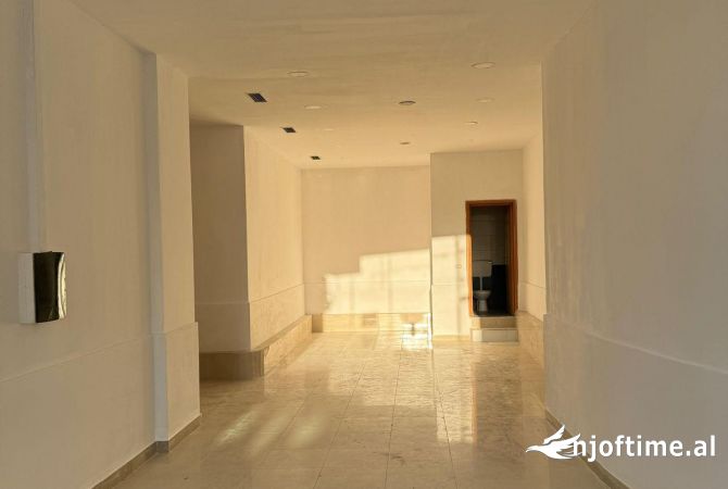 Dyqan me qera Ne Qytet Studenti (ID BD21634) Tirane​