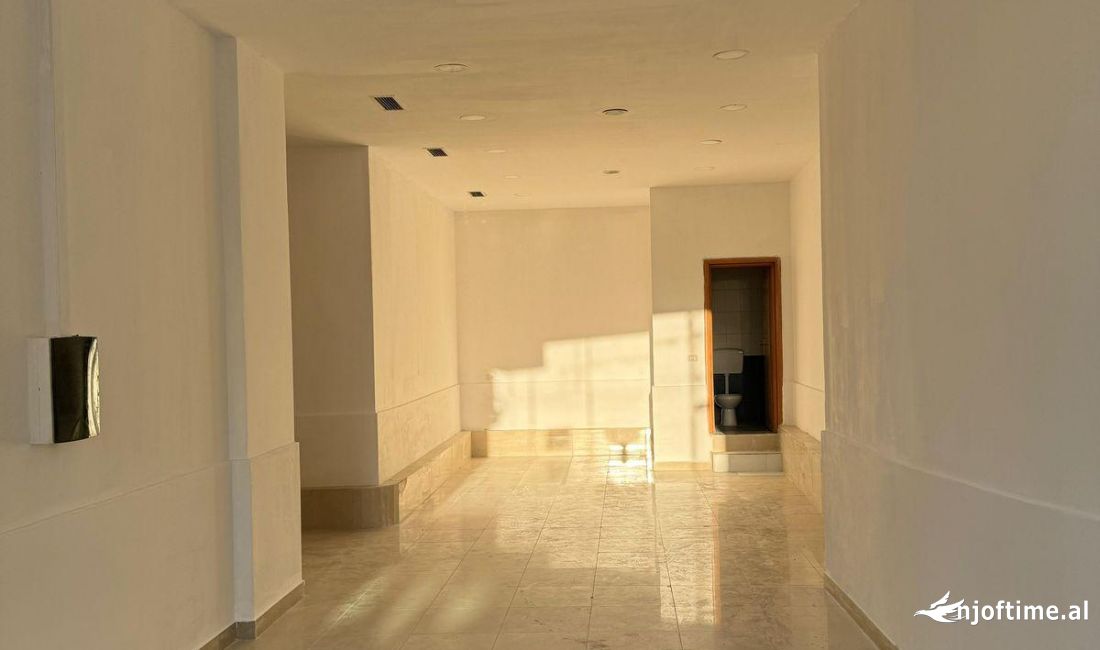 Dyqan me qera Ne Qytet Studenti (ID BD21634) Tirane​