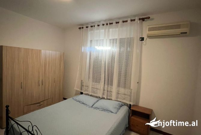 Shtepi ne shitje Shtepi Private ne Tirane, 5+1, Mobilimi E mobiluar, Pagesa 460,000  Euro.