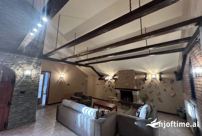 Shtepi ne shitje Shtepi Private ne Tirane, 5+1, Mobilimi E mobiluar, Pagesa 460,000  Euro.