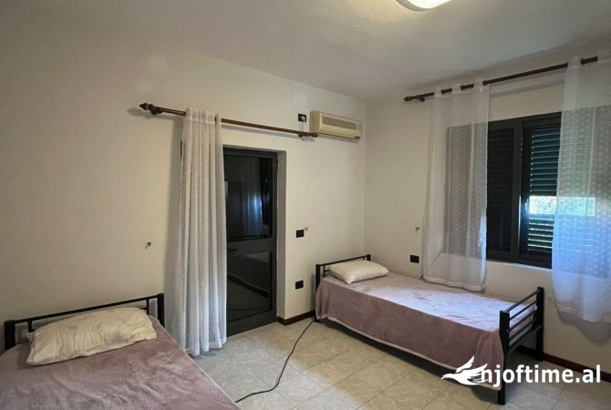 Shtepi ne shitje Shtepi Private ne Tirane, 5+1, Mobilimi E mobiluar, Pagesa 460,000  Euro.