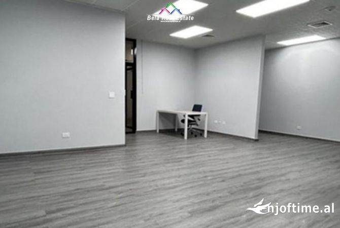 Ambiente Commerciale in Affitto 3+1 a Tirana - 800 Euro