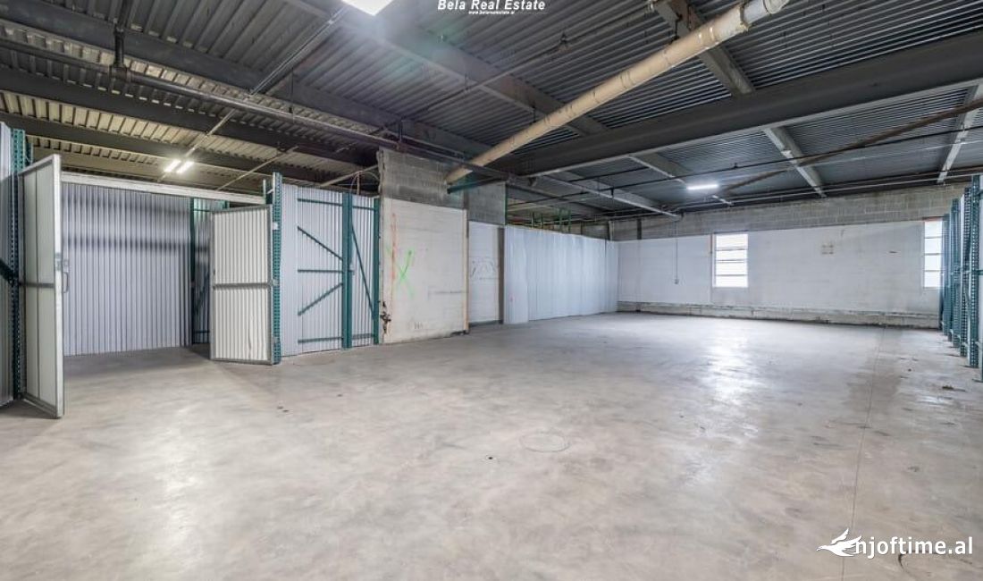 Magazine Me Qera ne Sauk (ID BM120) Tirane