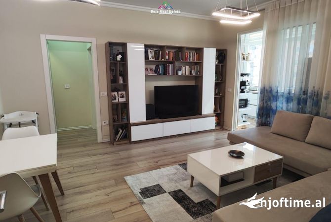 Shtepi ne shitje Apartament ne Tirane, 2+1, Mobilimi E mobiluar, Pagesa 207,000  Euro.