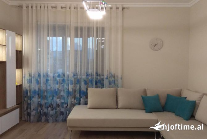 Shtepi ne shitje Apartament ne Tirane, 2+1, Mobilimi E mobiluar, Pagesa 207,000  Euro.