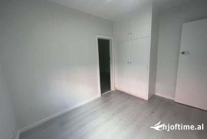 Zyre Me Qera 3+1 tek Fusha E Aviacionit (ID BZ2535) Tirane