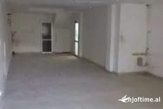 Business Property in Sale 1+1 in Tirana - 142,000 Euro