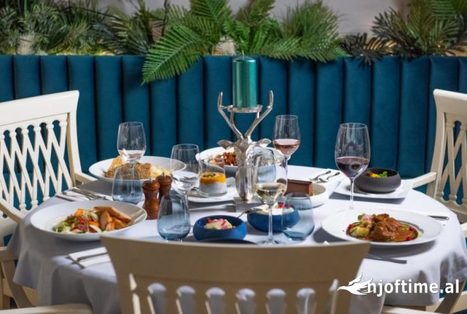 Ambiente Commerciale in Affitto 2+1 a Tirana - 2,000 Euro