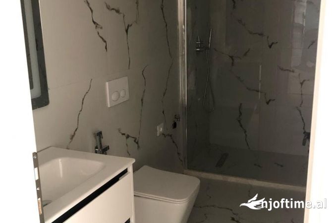 Appartamento in vendita a Tirana 1+1, Vuoto