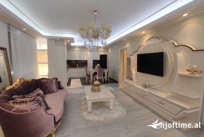 Shtepi ne shitje Apartament ne Tirane, 3+1, Mobilimi E mobiluar, Pagesa 265,000  Euro.