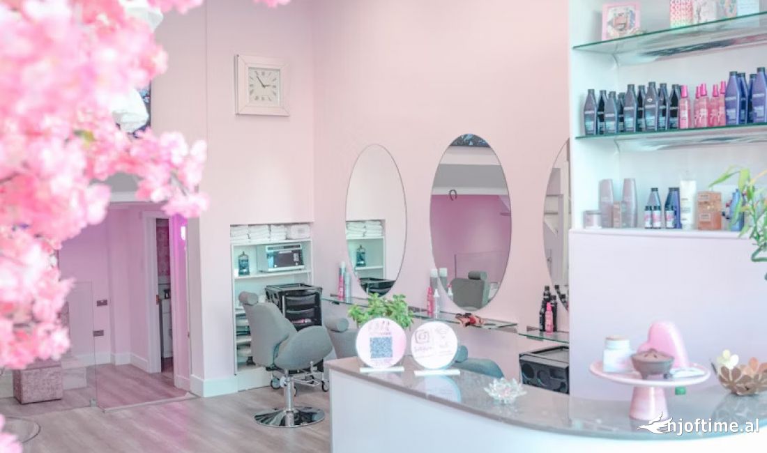 Shitet Biznes Sallon Estetike tek Ish Parku (ID BSHB148) Tirane