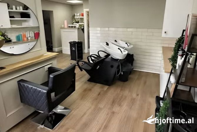 Biznese ne shitje 1+1 ne Tirane - 330 Euro